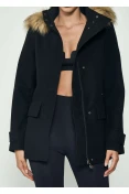 Casaco Feminino Colcci com Pêlo na Touca - Preto