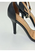 Sandália Feminina Gisele Vizzano Salto Fino - Preto