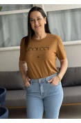 T-SHIRT FEMININA COLCCI LOGO ECO MODELAGEM BOY - Marrom