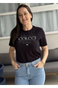 T-SHIRT FEMININA COLCCI LOGO ECO MODELAGEM BOY - Preto